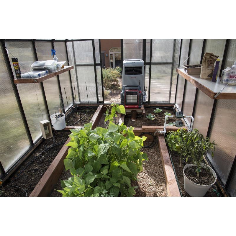 riverstone-monticello-greenhouse-inside-view-with-shelves-and-planting-beds